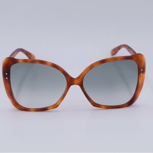 Gucci Oversized Sunglasses with case